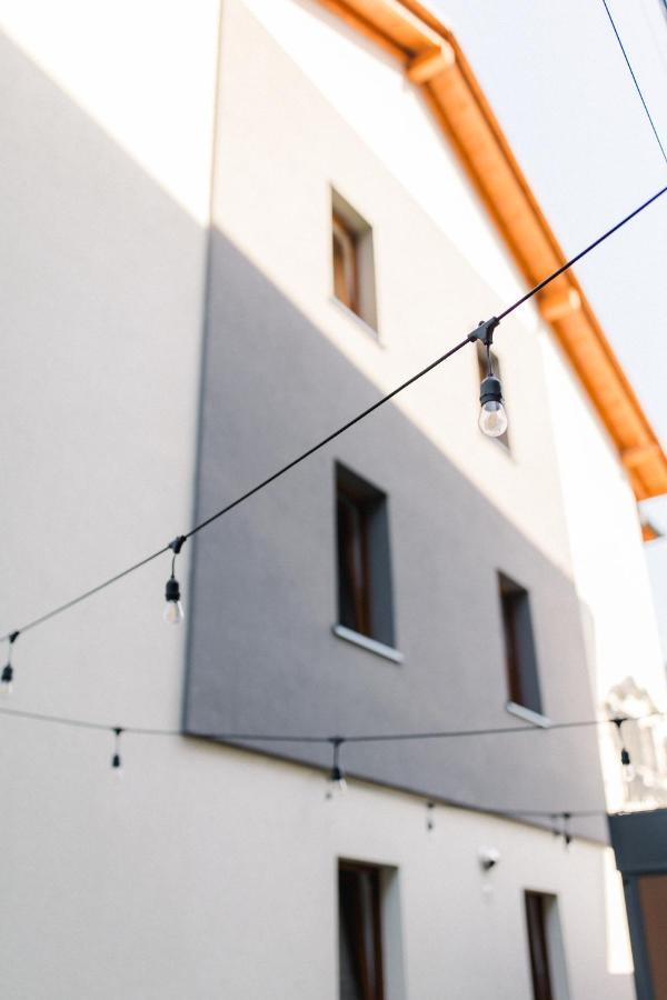 Villa Monica Apartamenty ชเจอร์ค ภายนอก รูปภาพ