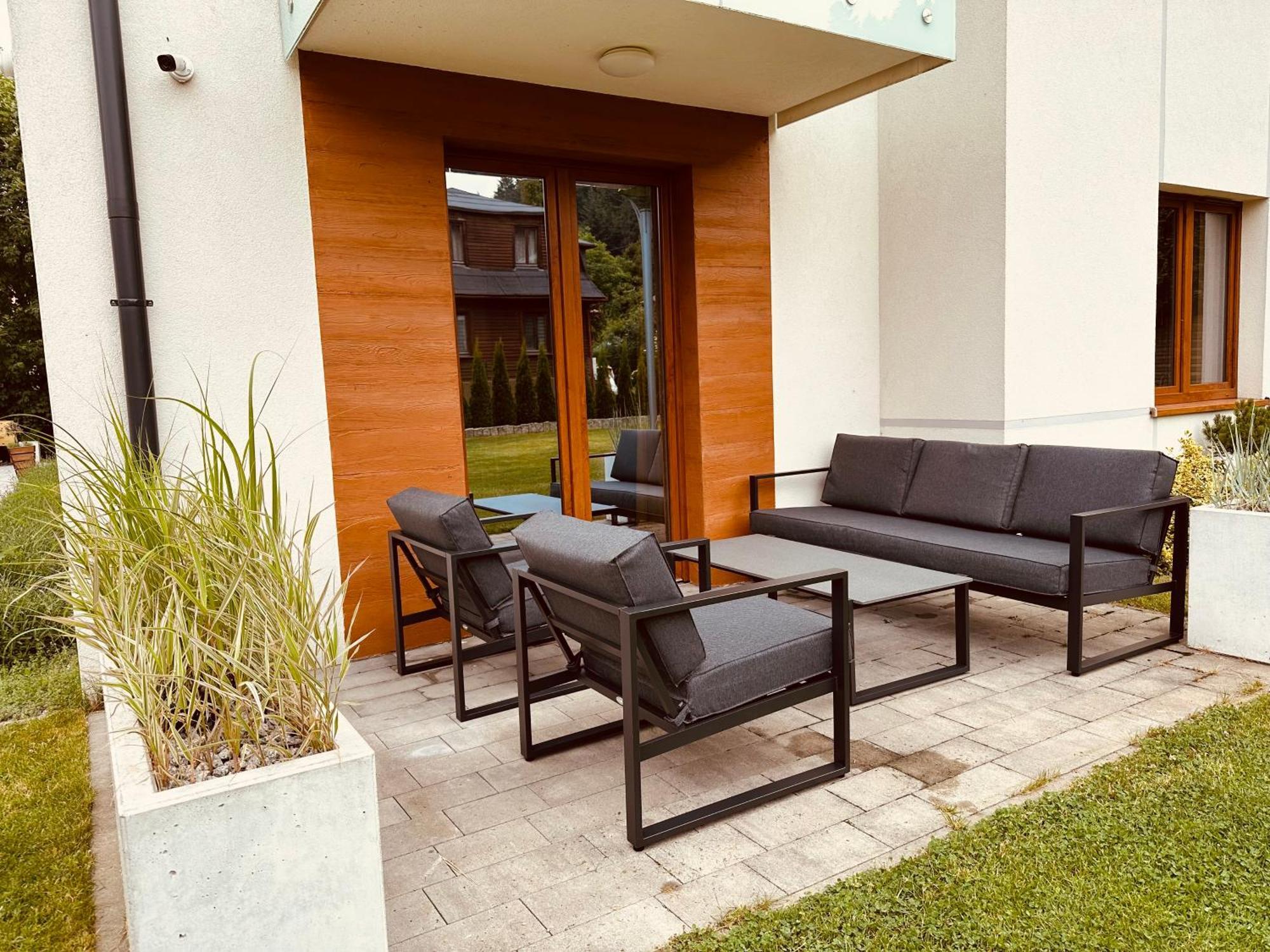 Villa Monica Apartamenty ชเจอร์ค ภายนอก รูปภาพ