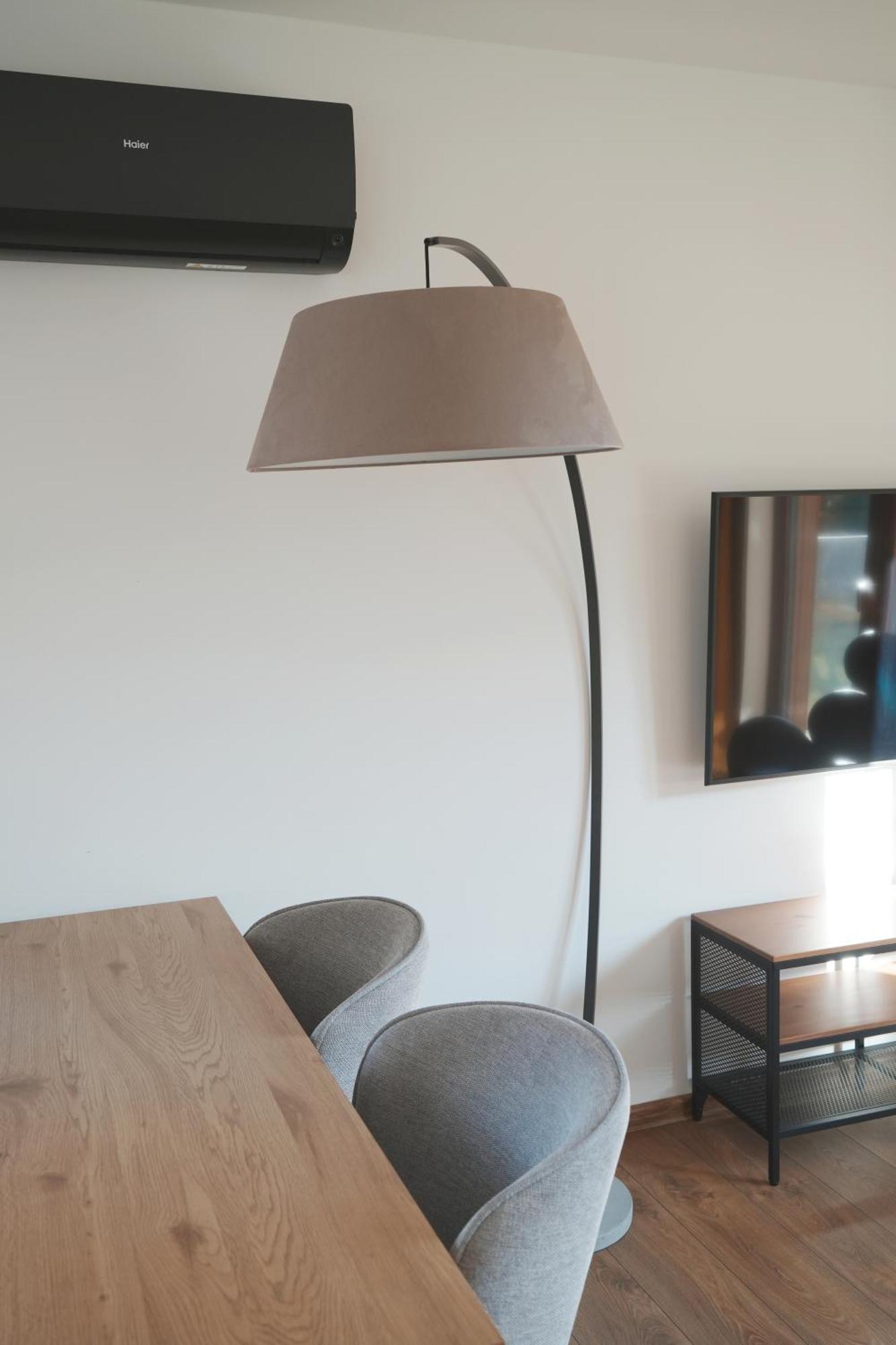 Villa Monica Apartamenty ชเจอร์ค ภายนอก รูปภาพ